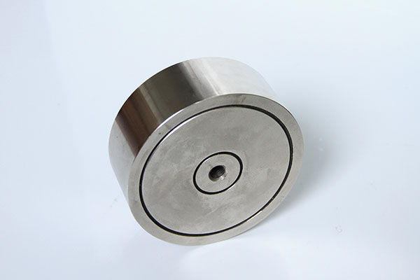Magnete con base in resina epossidica